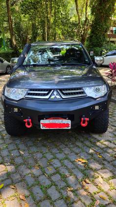 MITSUBISHI PAJERO 3.2 HPE 4X4 7 LUGARES 16V TURBO INTERCOOLER DIESEL 4P AUTOMÁTICO